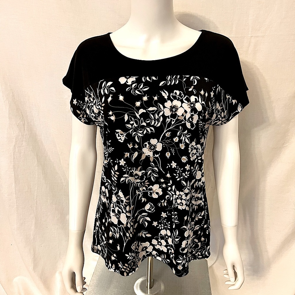 NWOT Women's blouse by Ava James
